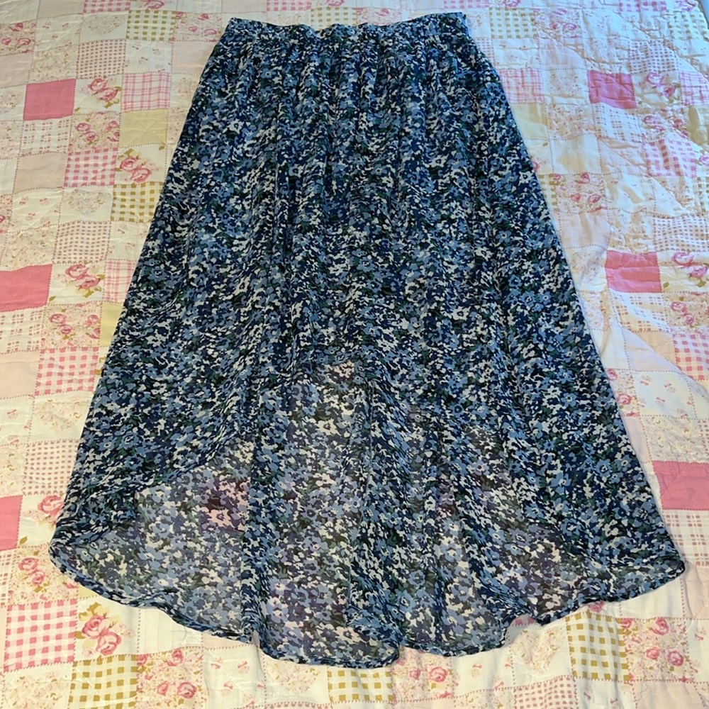 Floral high-low skirt 💙